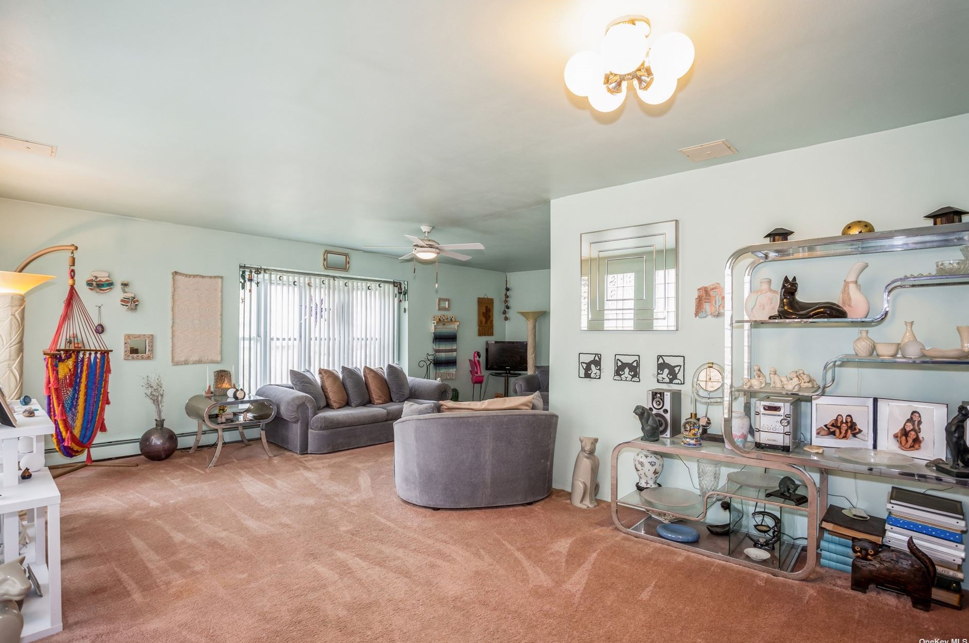 8 Malcolm St, North Bellport NY  11713-1008 exterior