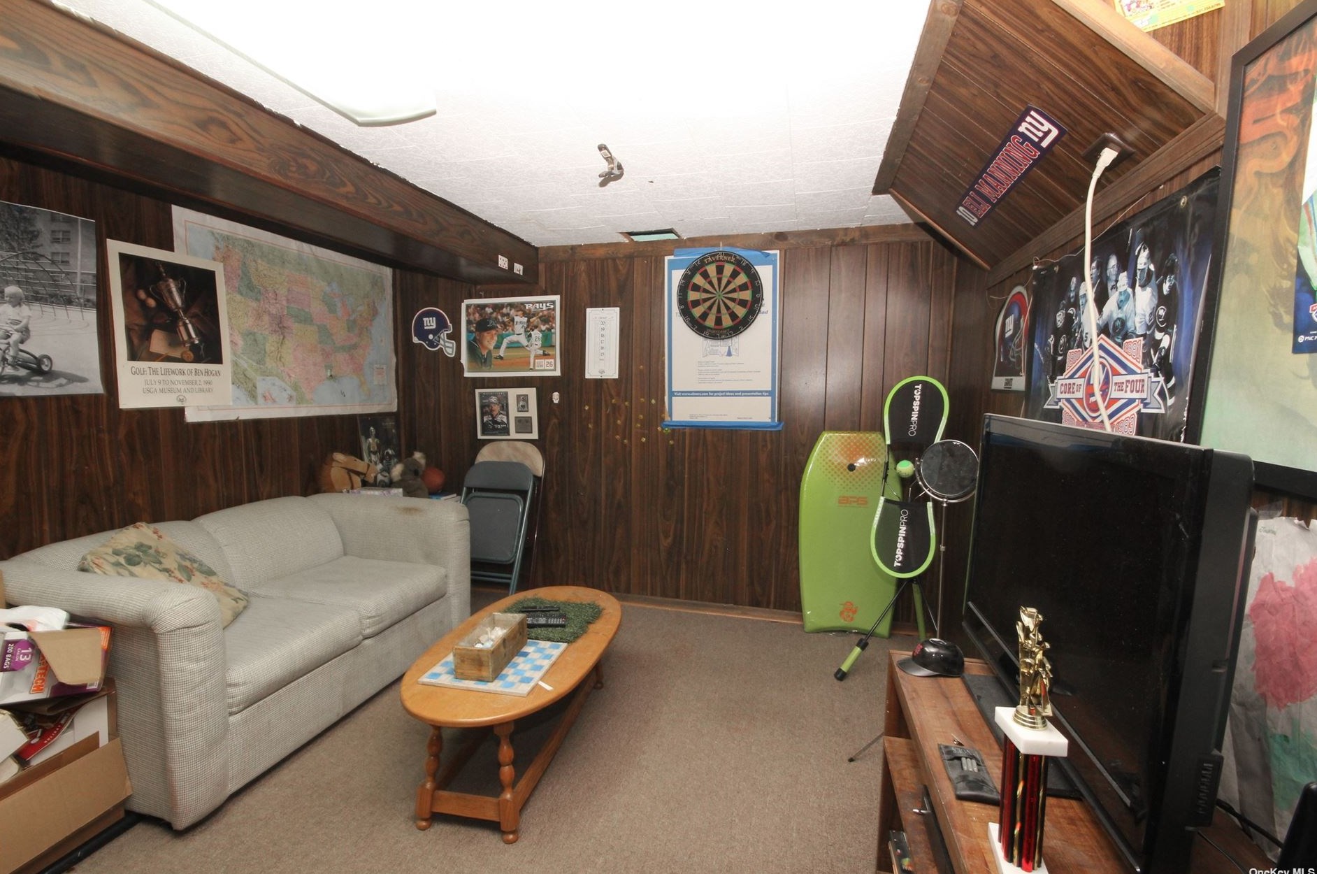 37 Suffolk Ln, East Islip NY  11730-2209 exterior