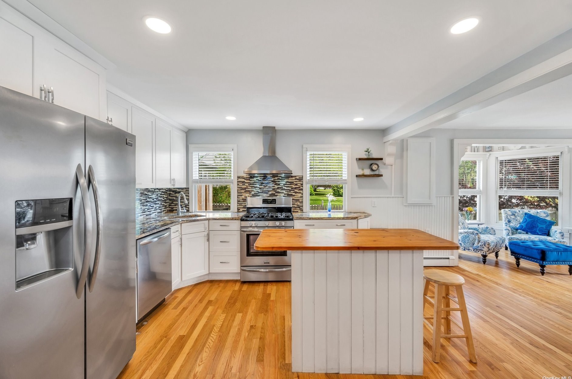 429 Ocean Ave, Canaan Lake NY  11772-1104 exterior