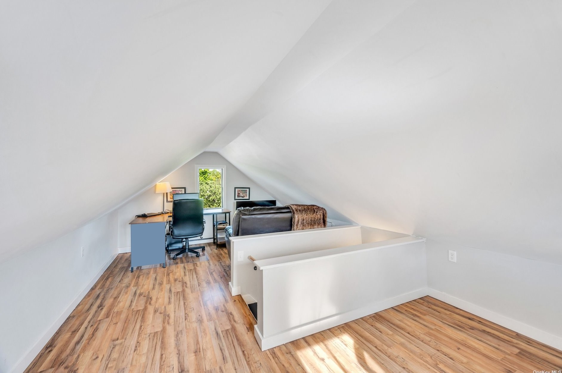 429 Ocean Ave, Canaan Lake NY  11772-1104 exterior