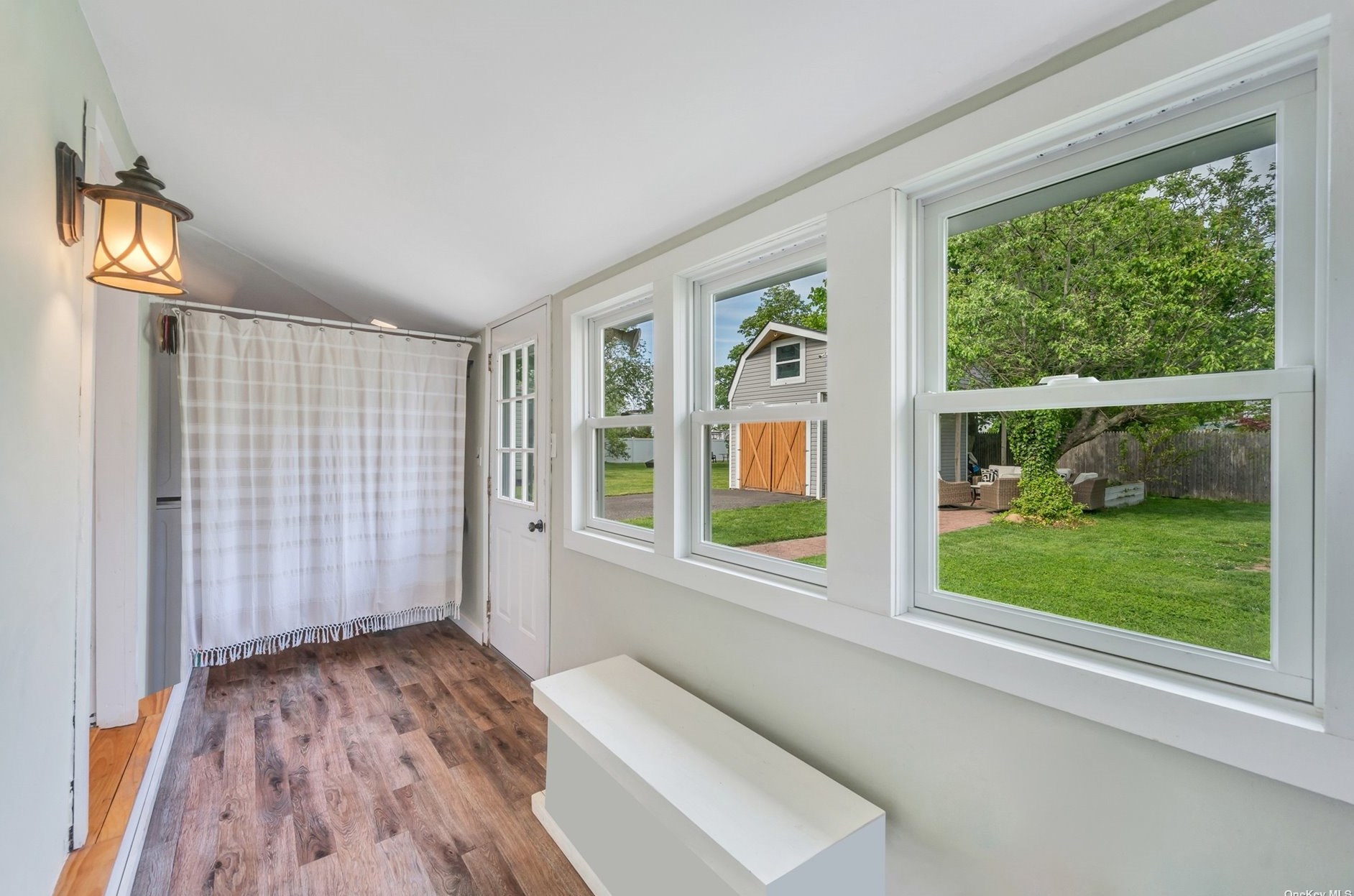 429 Ocean Ave, Canaan Lake NY  11772-1104 exterior