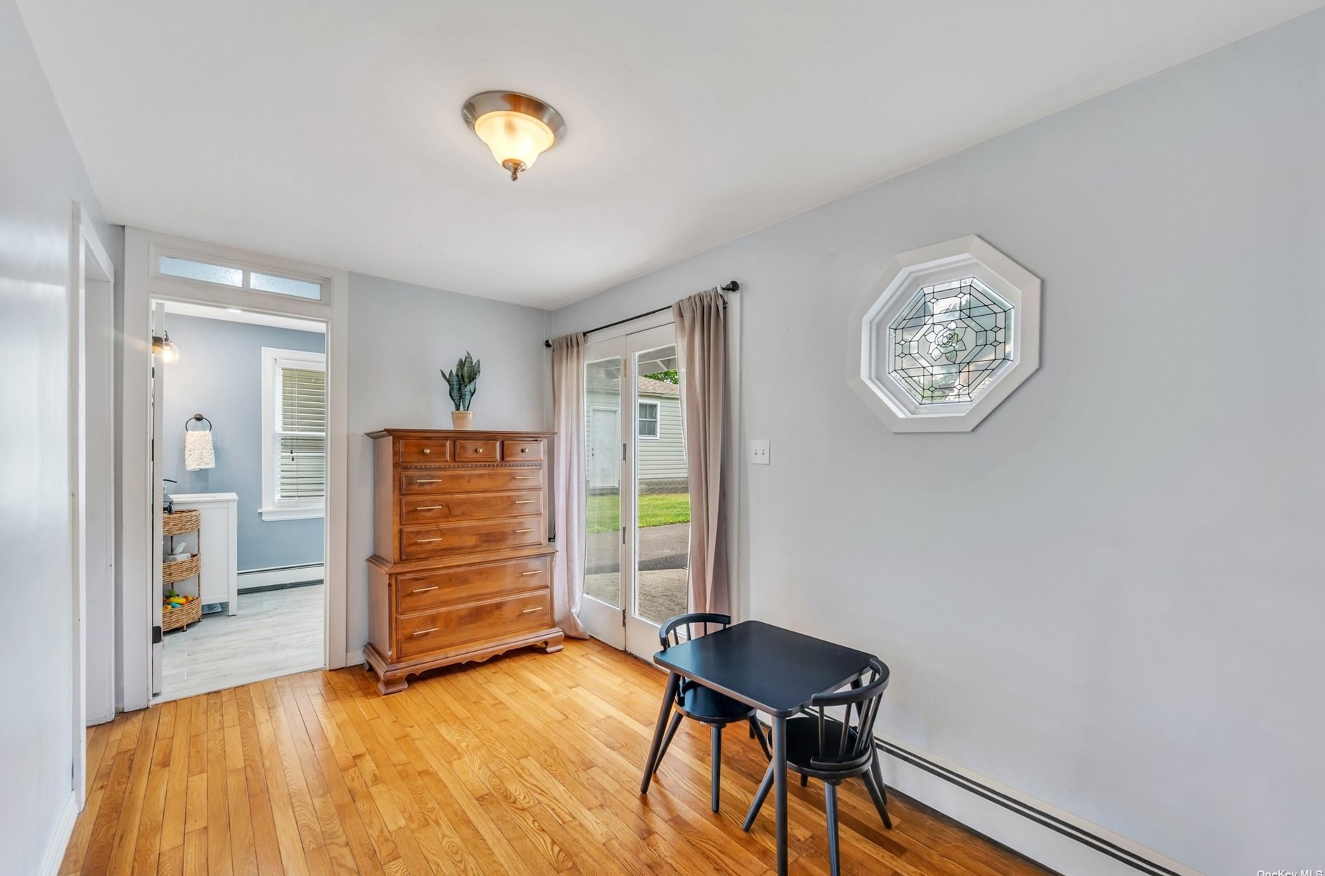 429 Ocean Ave, Canaan Lake NY  11772-1104 exterior