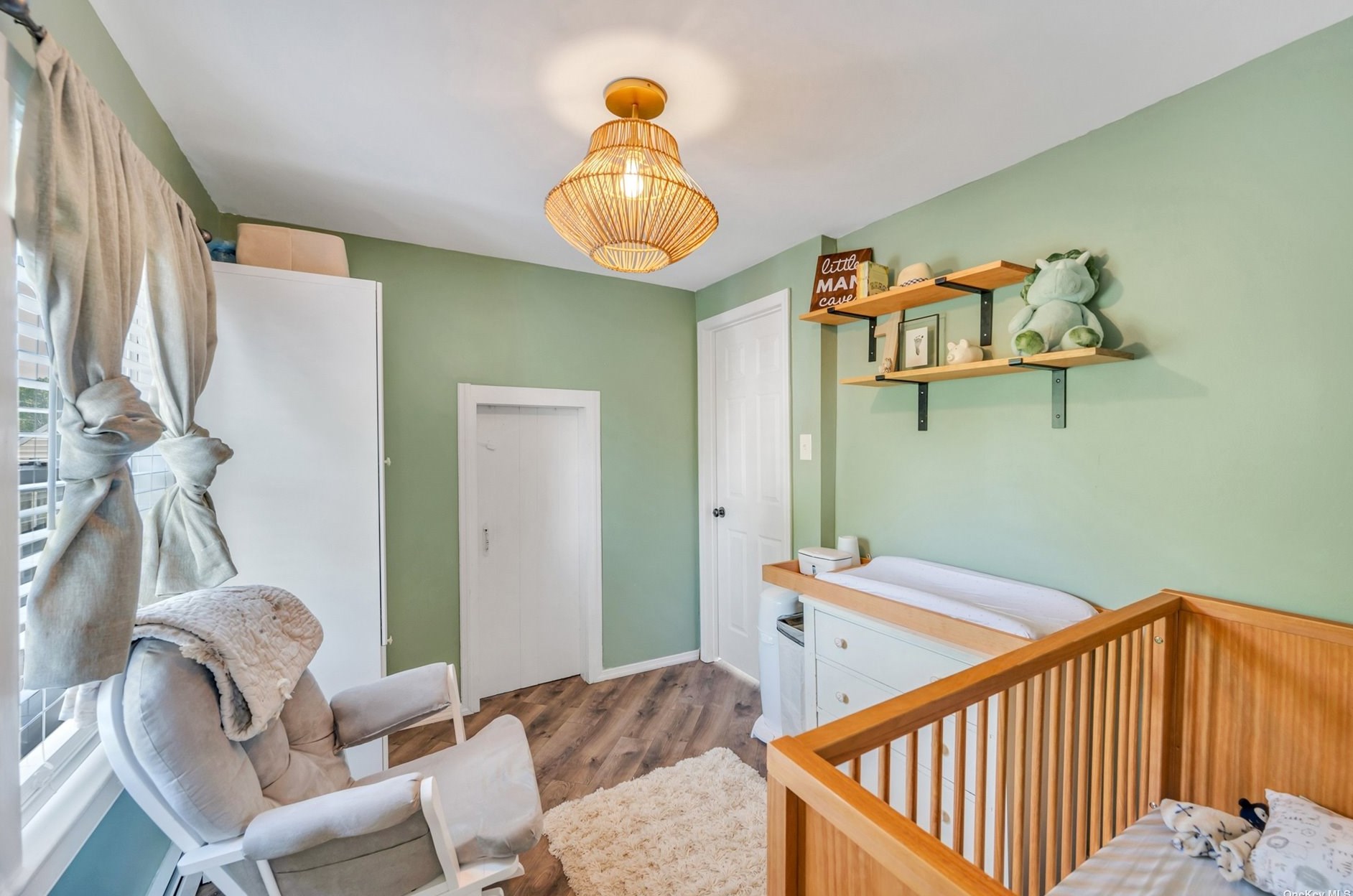 429 Ocean Ave, Canaan Lake NY  11772-1104 exterior