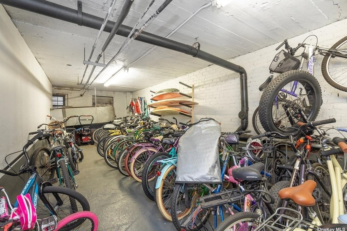 310 Riverside Blvd, East Atlantic Beach NY  11561-3531 exterior