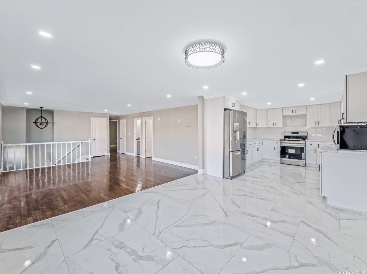 3430 Lindbergh Ave, Rockville Centre NY  11572-5507 exterior