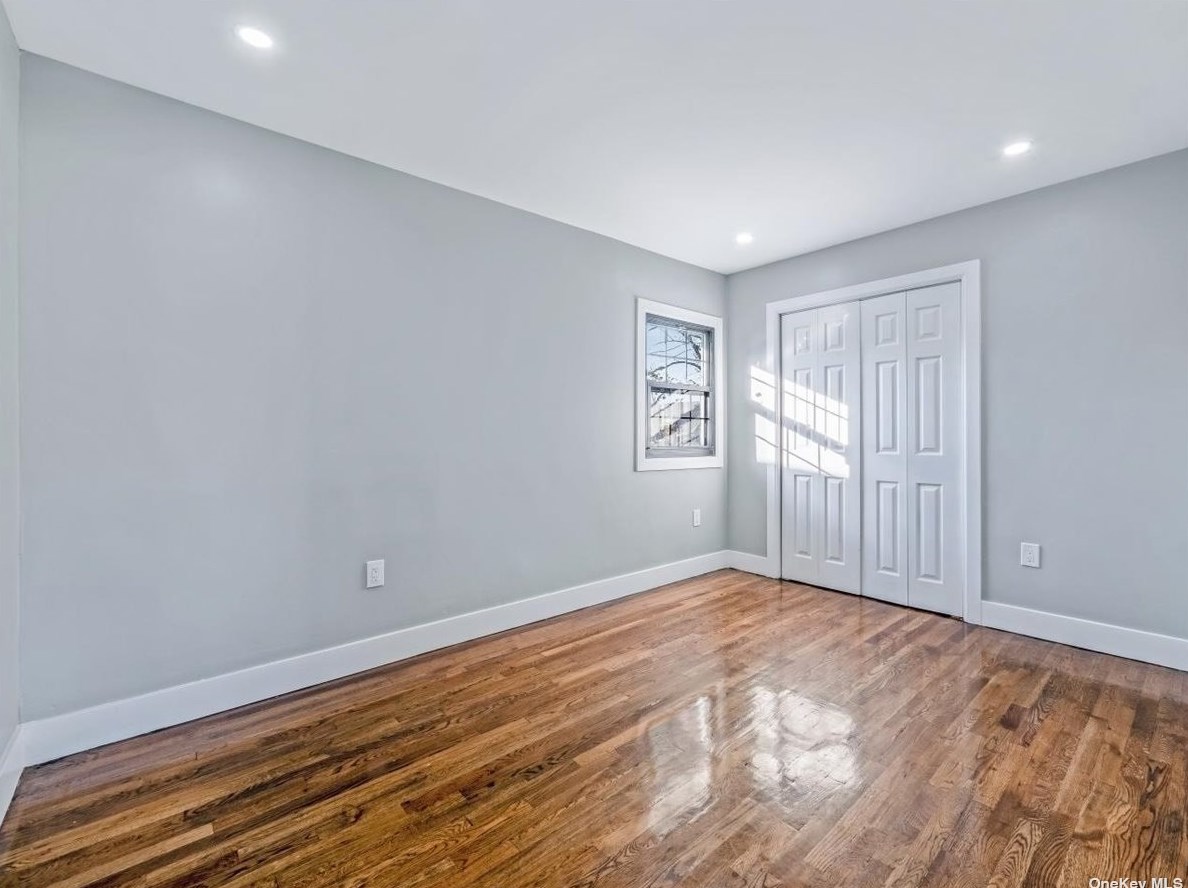 3430 Lindbergh Ave, Rockville Centre NY  11572-5507 exterior