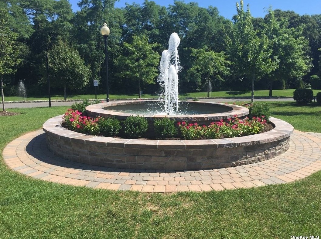 34 Blair Rd, Strongs Neck NY  11733-4108 exterior