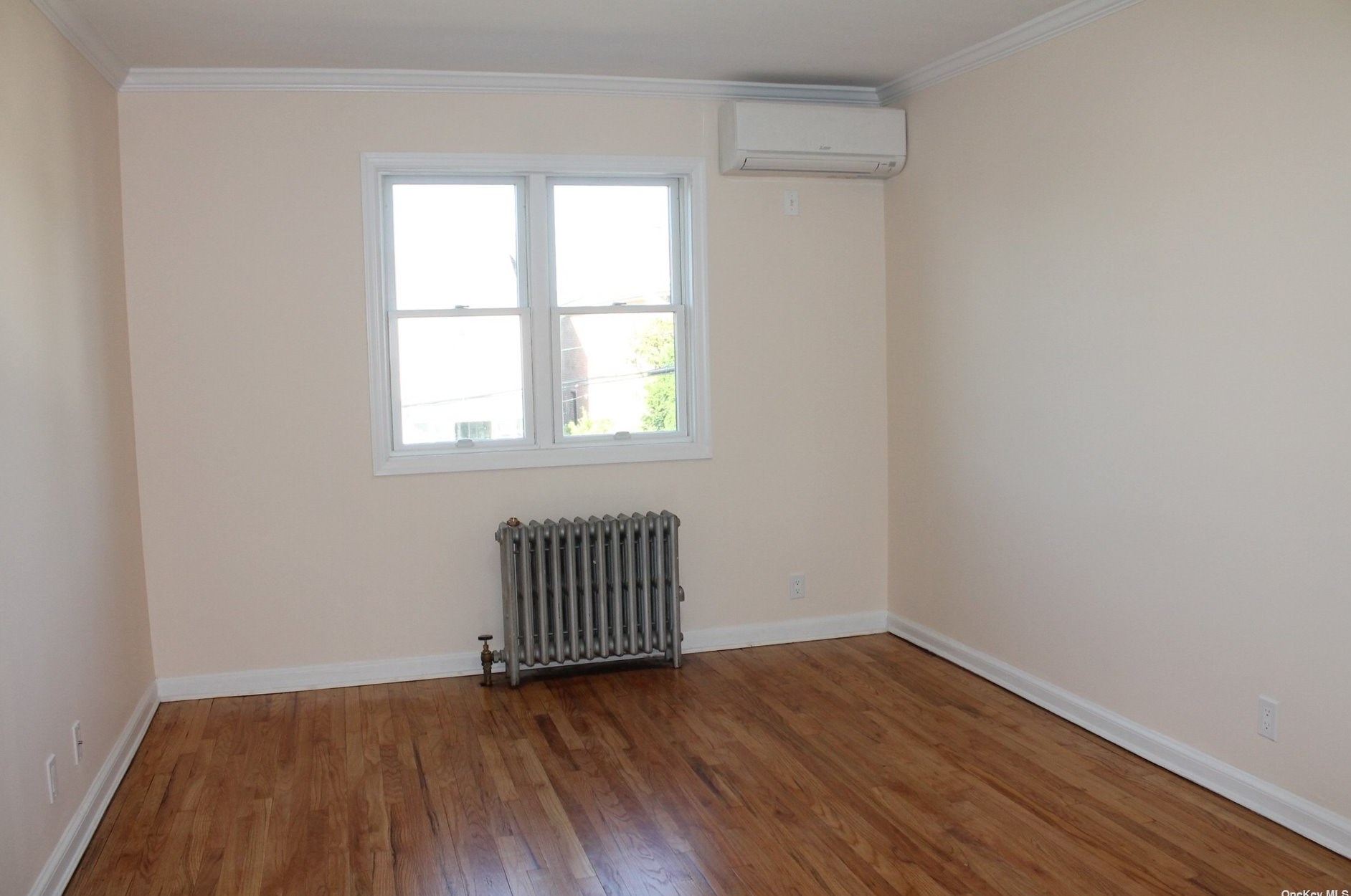62-13 81st St, Flushing NY  11370-1320 exterior