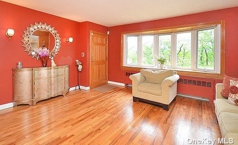 48 Hendrick Ave, Glen Cove NY  11542-2938 exterior