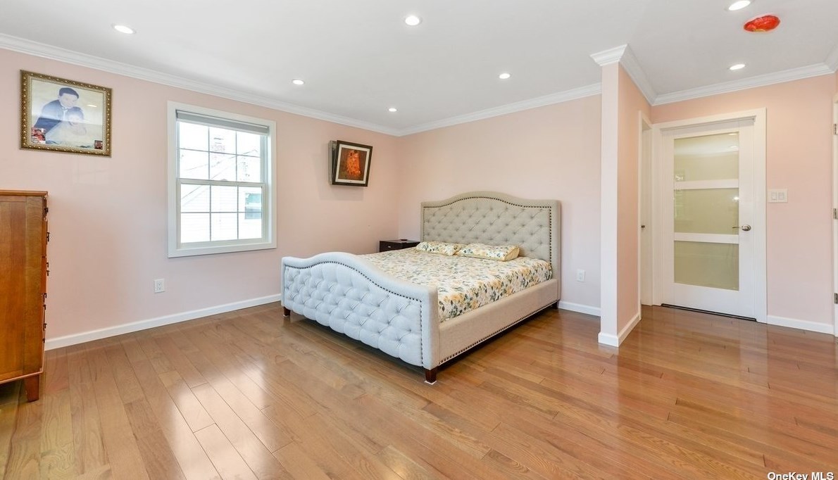 39 Valley Rd, Plainedge NY  11756-2906 exterior