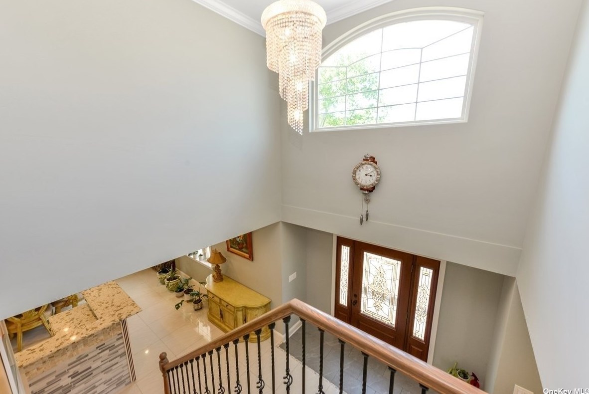 39 Valley Rd, Plainedge NY  11756-2906 exterior