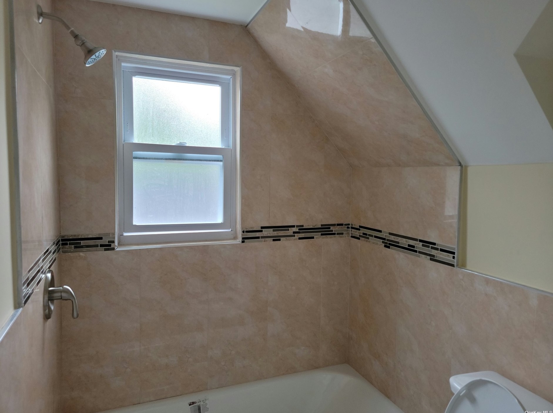 43 Highview Ave, Selden NY  11784-3525 exterior