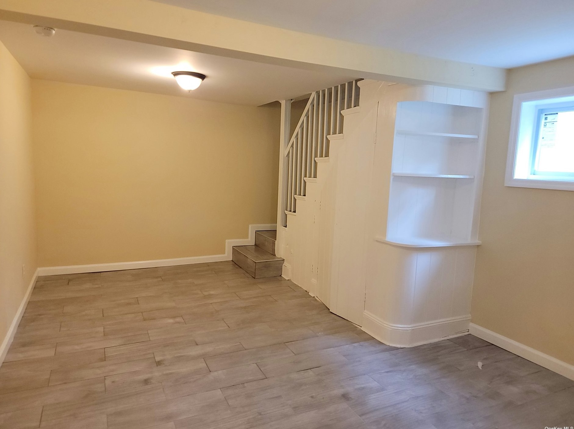 43 Highview Ave, Selden NY  11784-3525 exterior