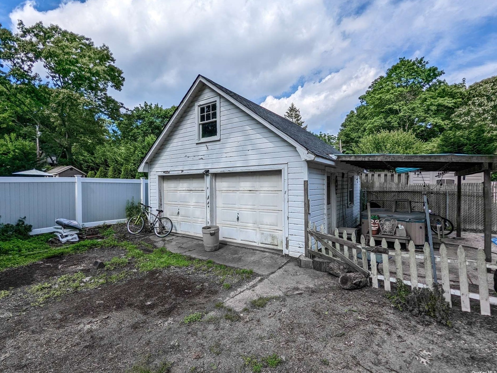 27 Odin Rd, Rocky Point NY  11778-9568 exterior
