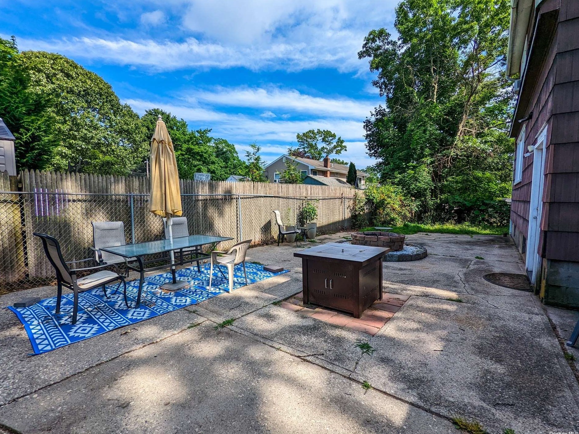 27 Odin Rd, Rocky Point NY  11778-9568 exterior