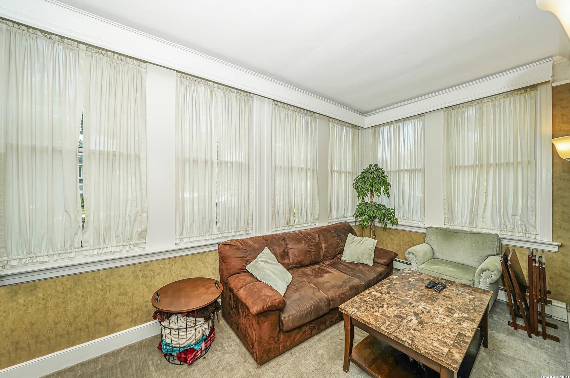 23 Jerome St, Smithtown NY  11787-5738 exterior