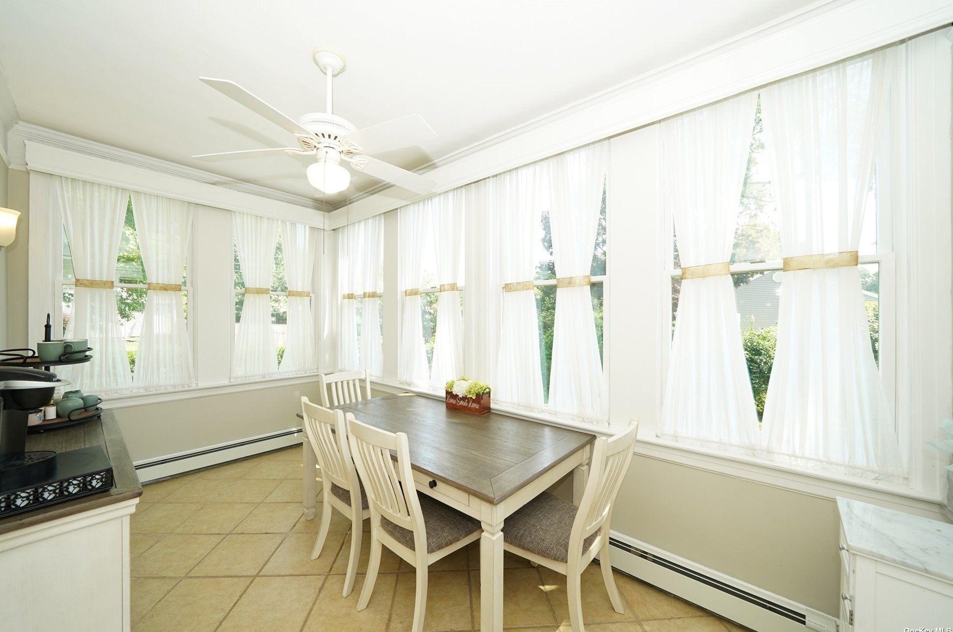 23 Jerome St, Smithtown NY  11787-5738 exterior