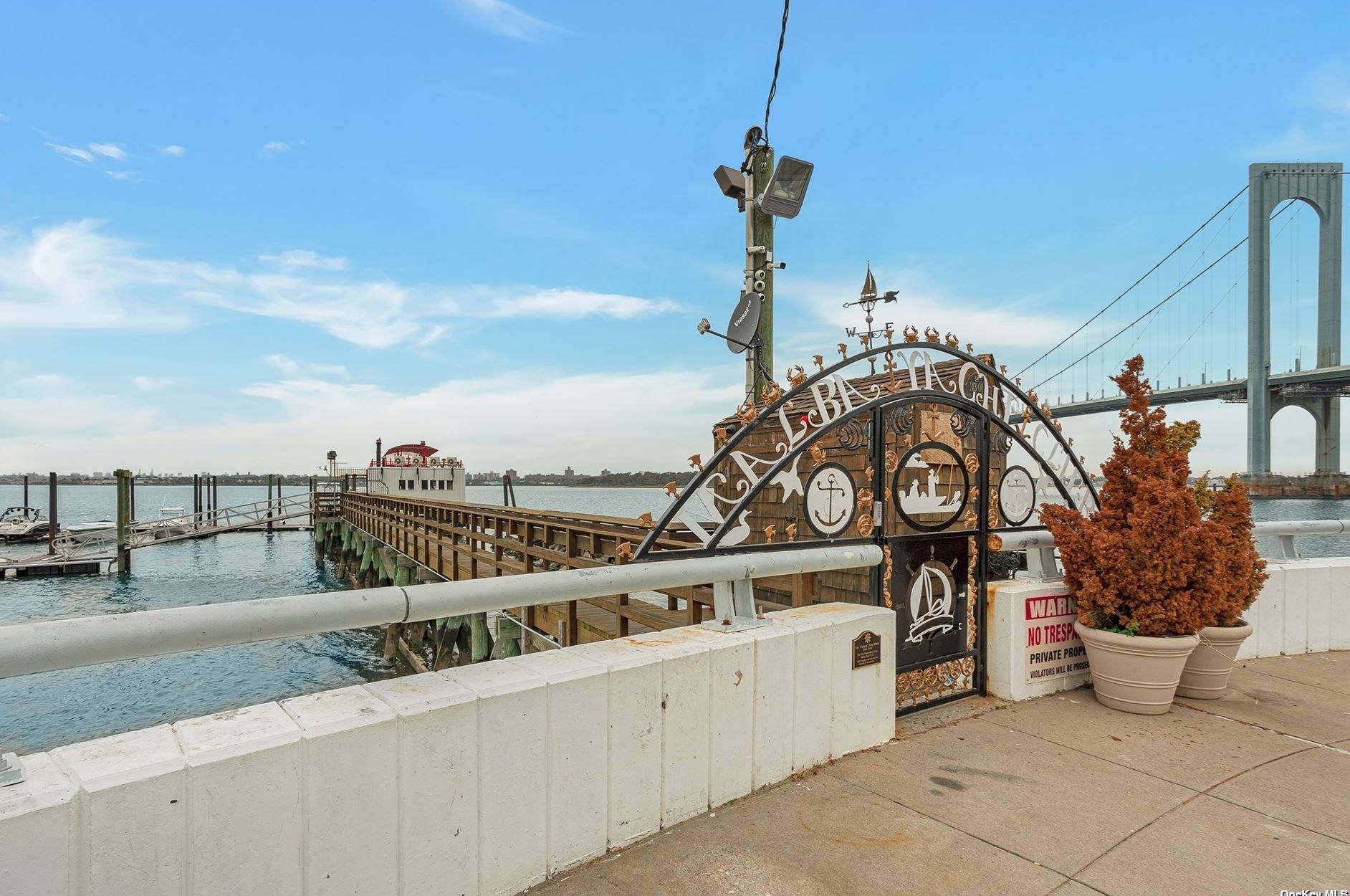 32 Boulevard, Flushing NY 11357-1003 exterior