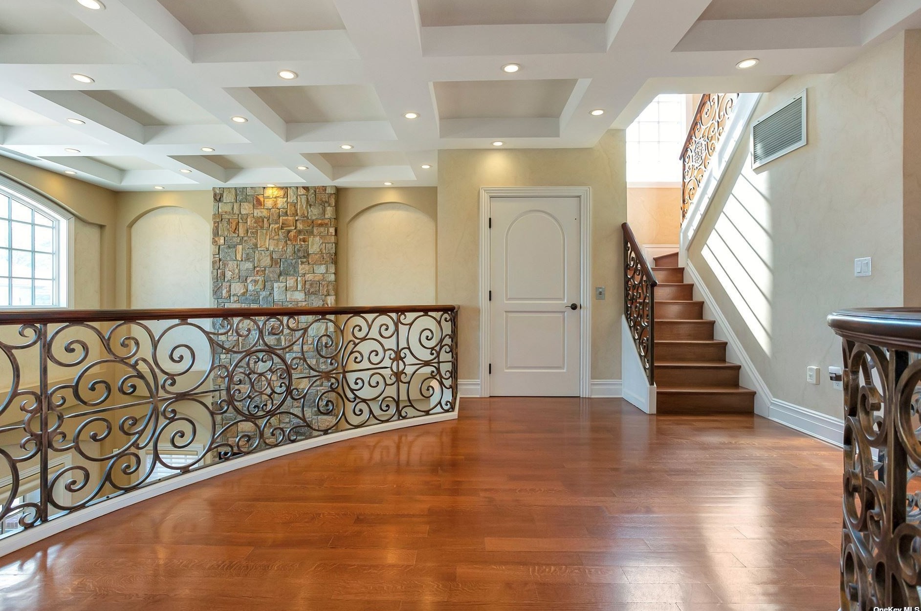 32 Boulevard, Flushing NY 11357-1003 exterior