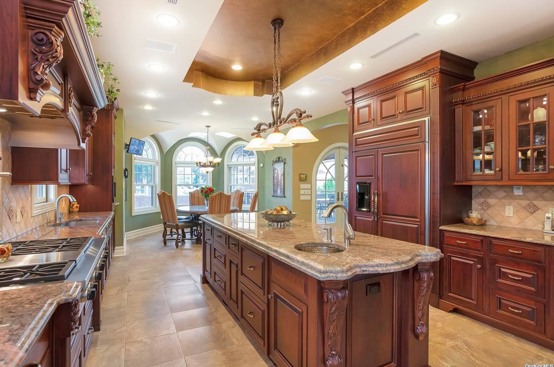 32 Boulevard, Flushing NY 11357-1003 exterior