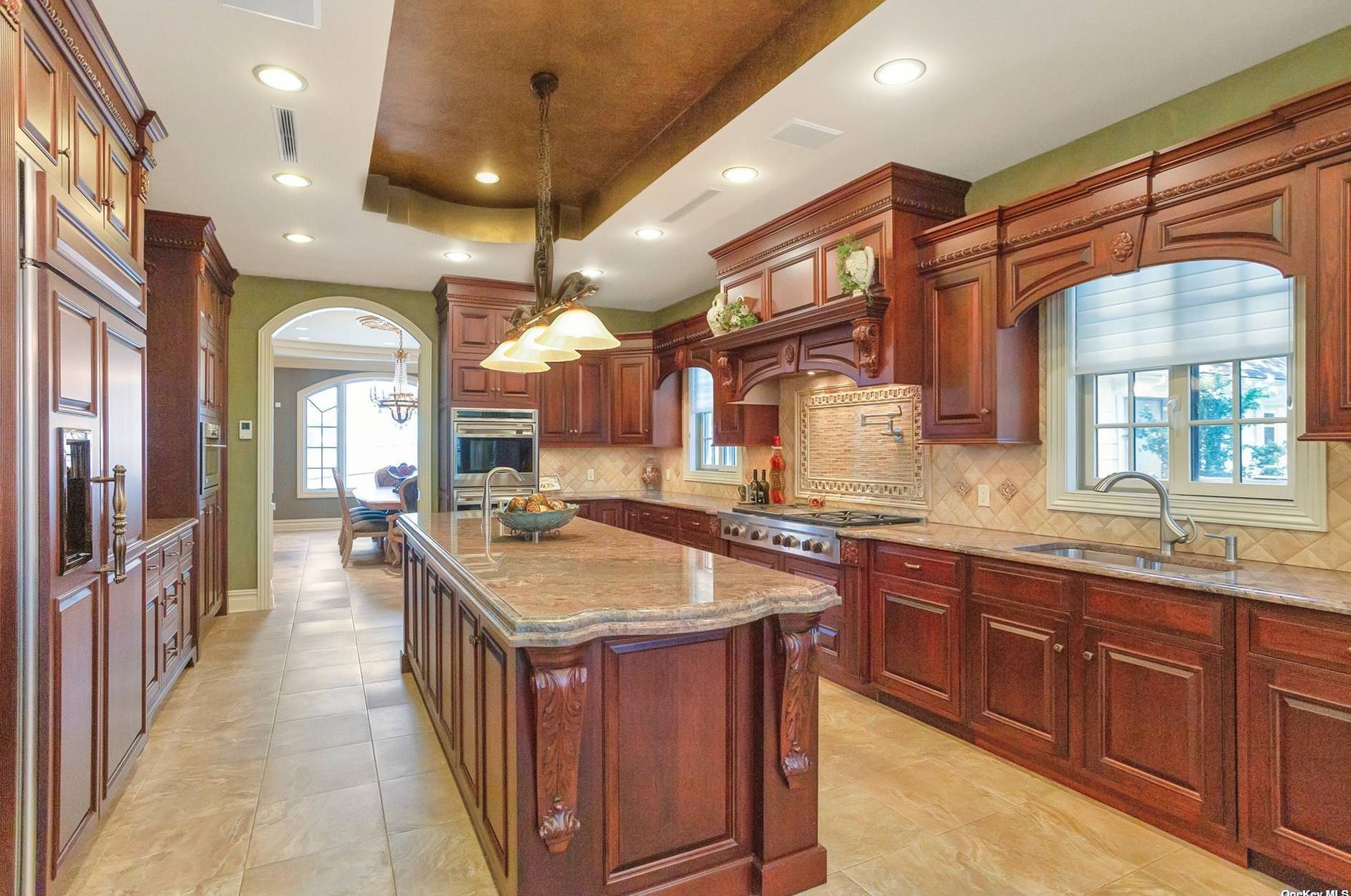 32 Boulevard, Flushing NY 11357-1003 exterior