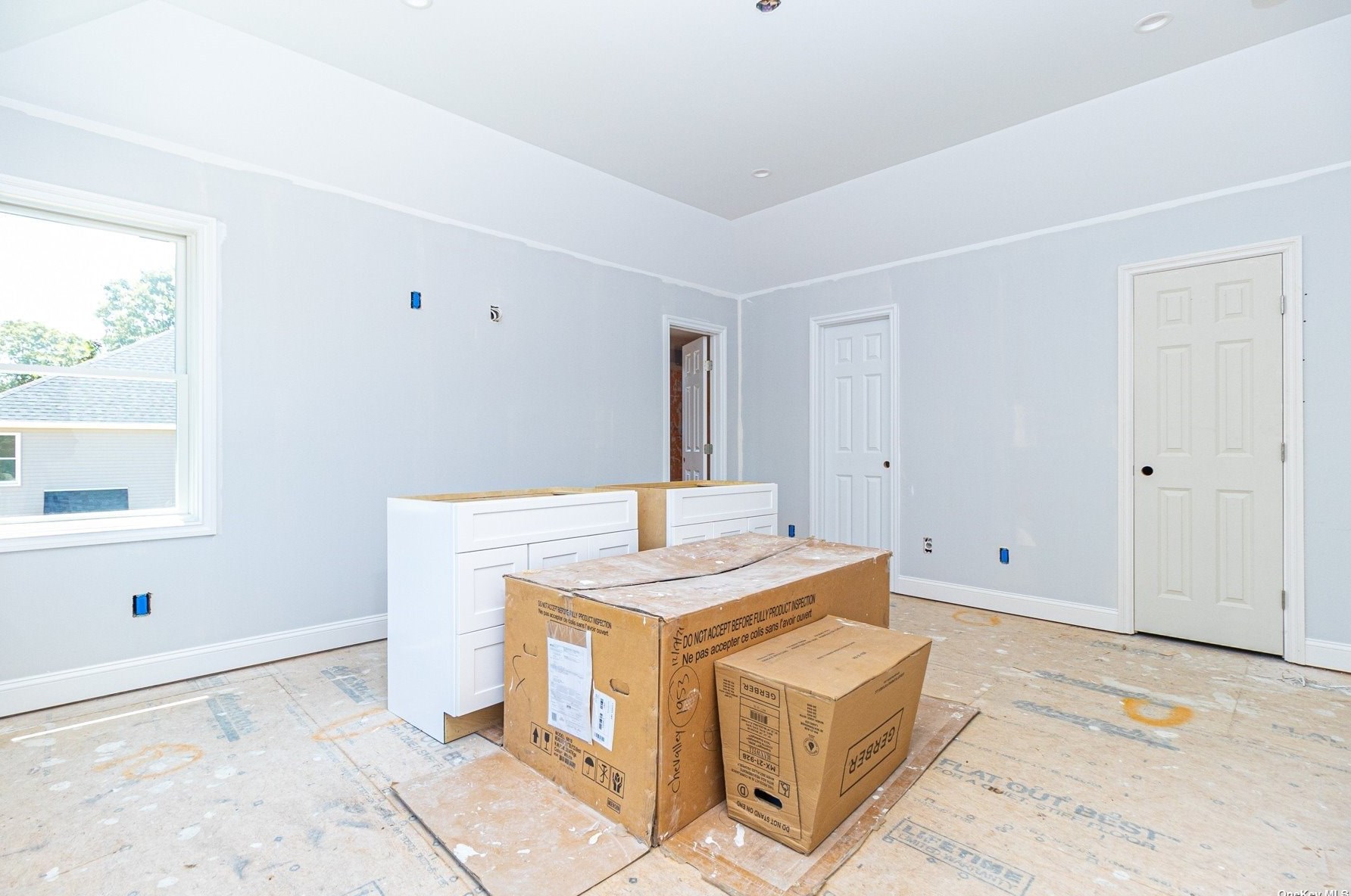 682 Portion Rd, Hauppauge NY 11779-2376 exterior