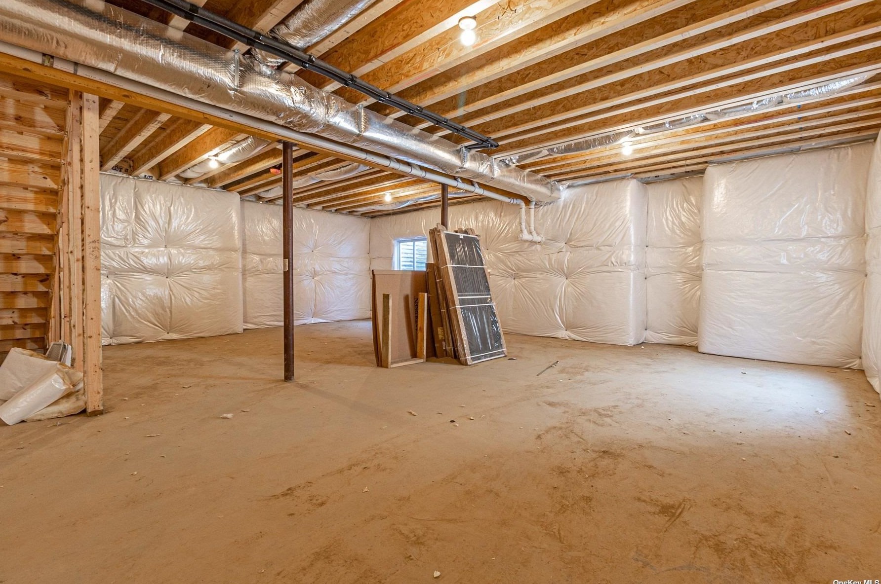 682 Portion Rd, Hauppauge NY 11779-2376 exterior