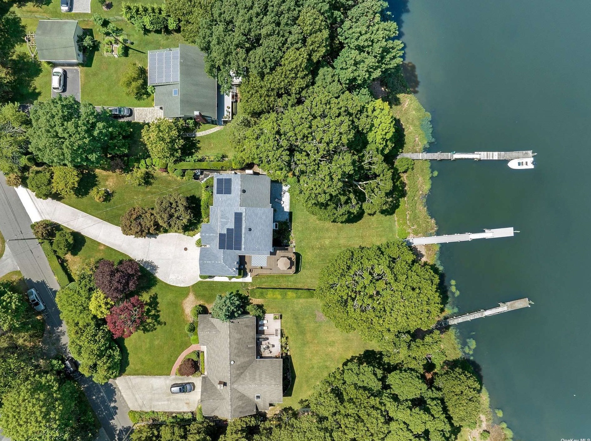 505 Bungalow Ln, Mattituck NY  11952-2209 exterior