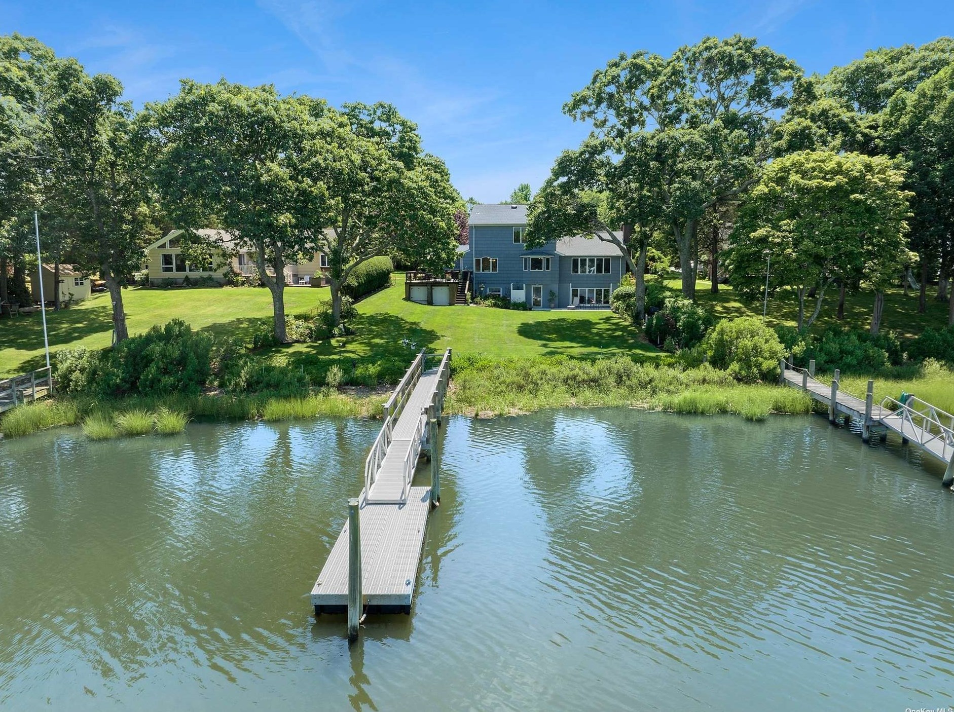 505 Bungalow Ln, Mattituck NY  11952-2209 exterior