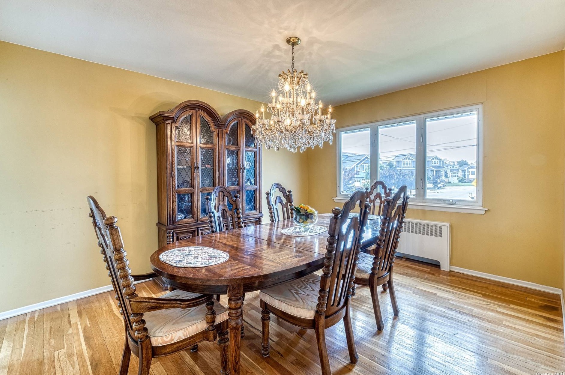 2883 Hbr Rd, North Merrick NY 11566-4610 exterior