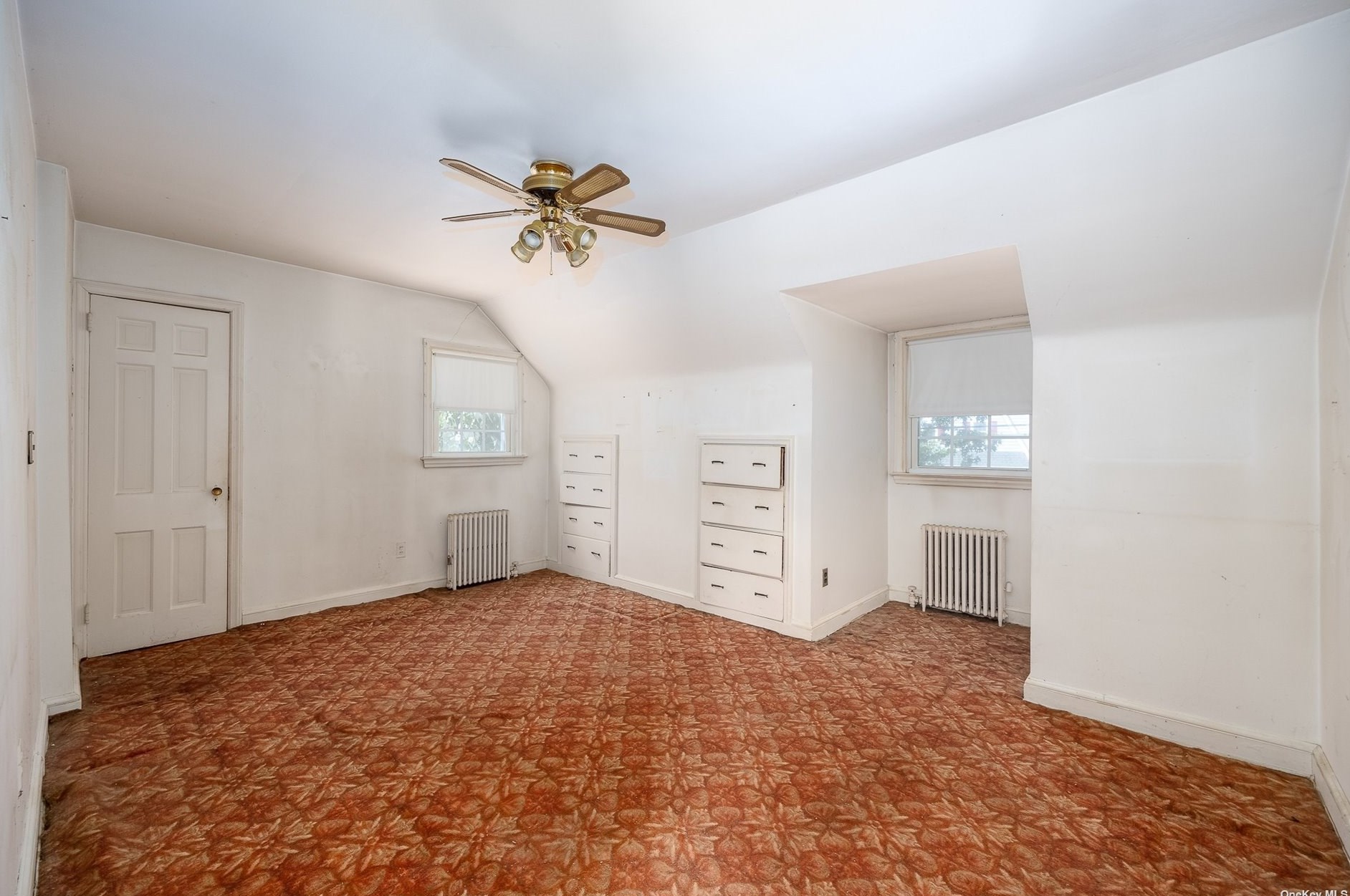 241 Burtis Ave, Rockville Centre NY  11570-2454 exterior