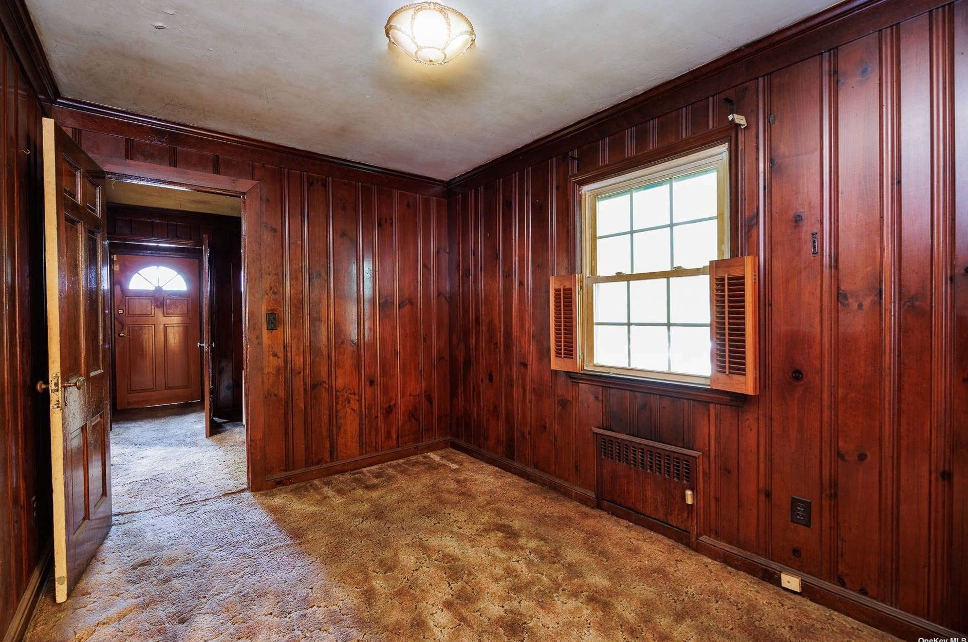 241 Burtis Ave, Rockville Centre NY  11570-2454 exterior