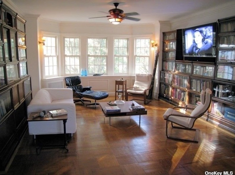 169 Magnolia Blvd, East Atlantic Beach NY  11561-3320 exterior