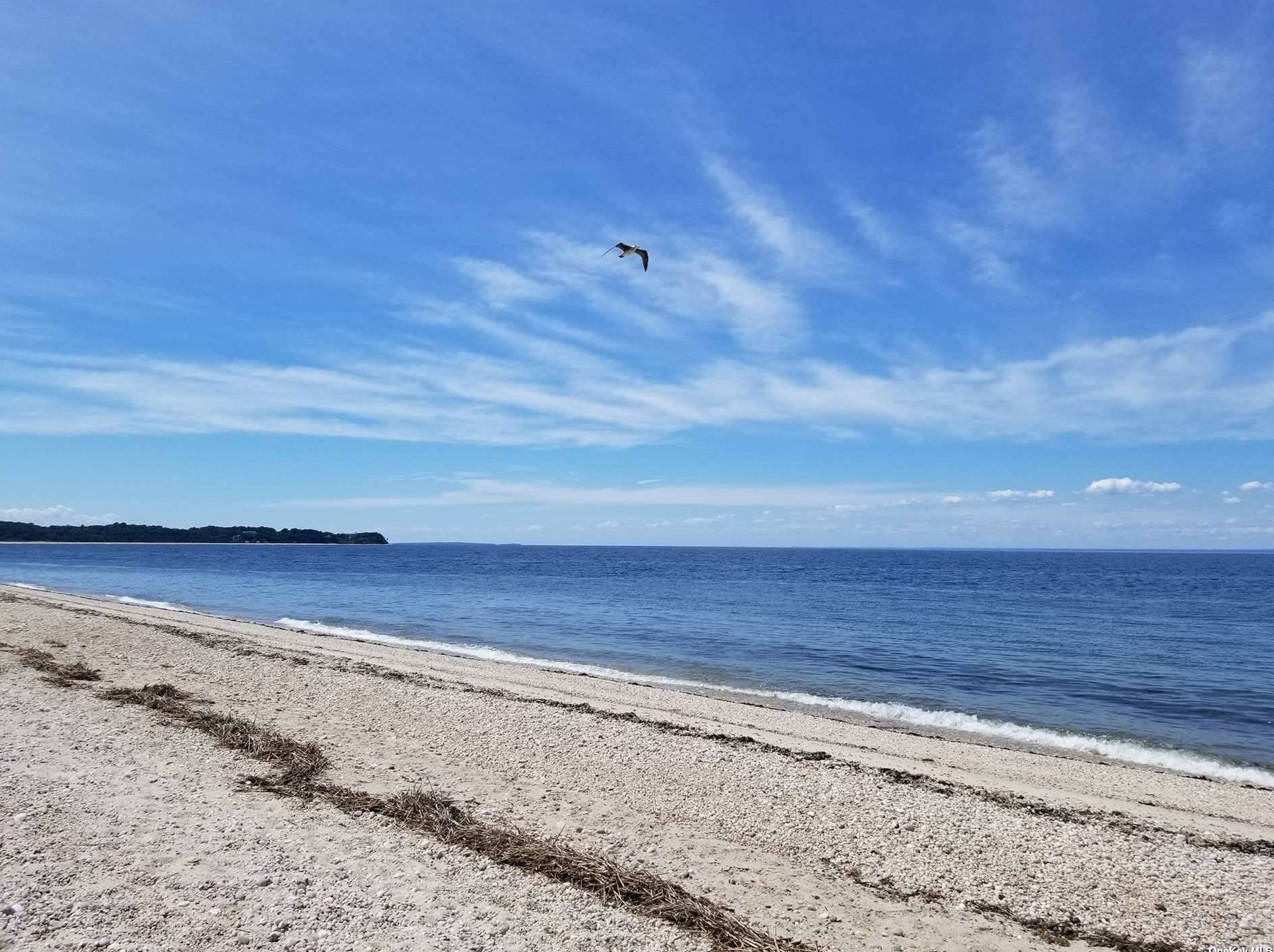 5 Evans Ln, Strongs Neck NY  exterior