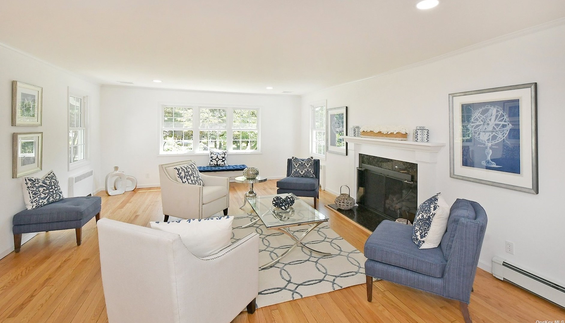 65 Cannon Ct, Hunt NY 11743-2811 exterior