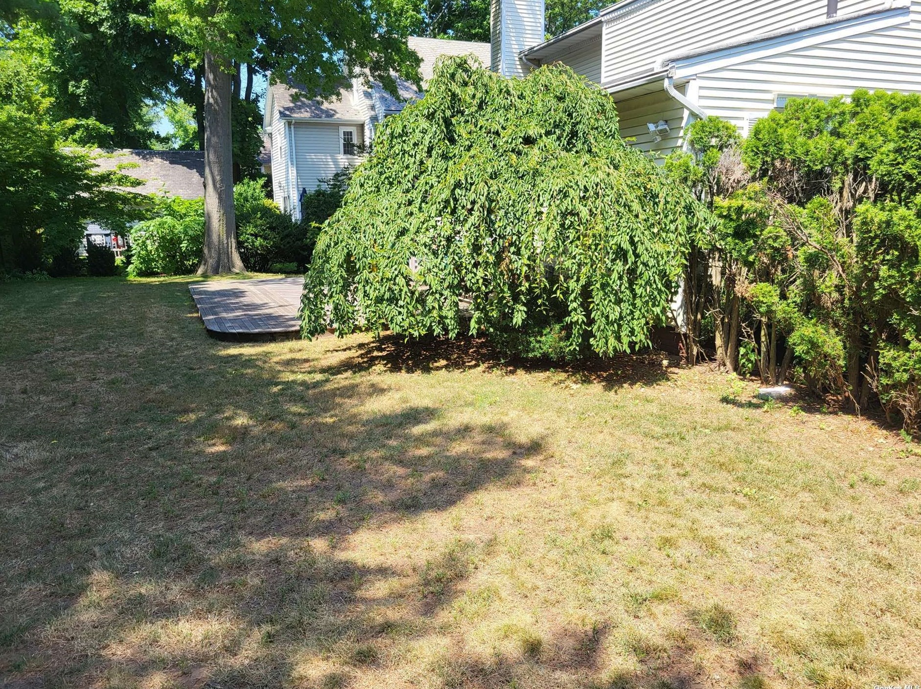 74 Kilburn Rd, Garden City NY  11530-2613 exterior
