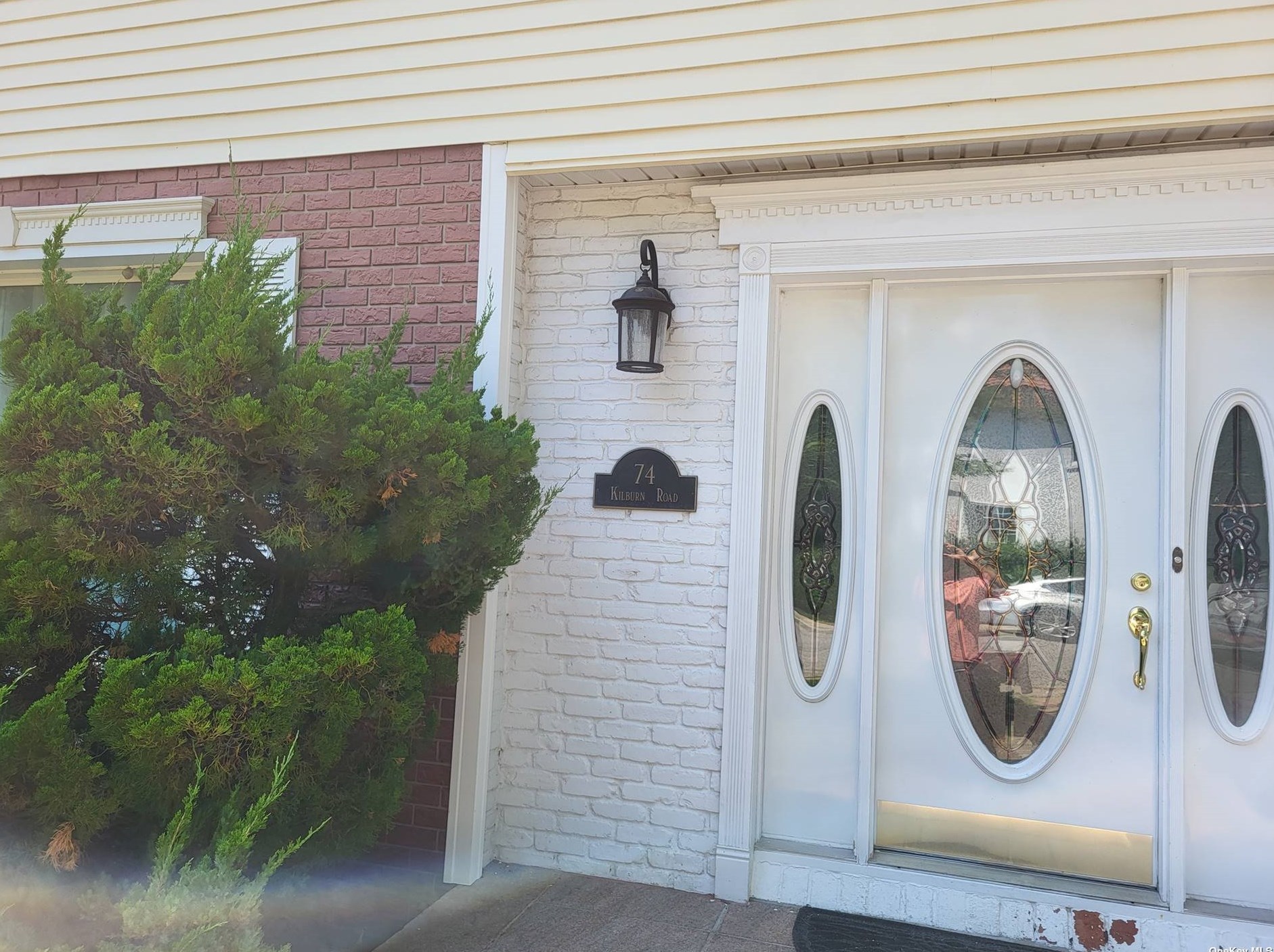 74 Kilburn Rd, Garden City NY  11530-2613 exterior