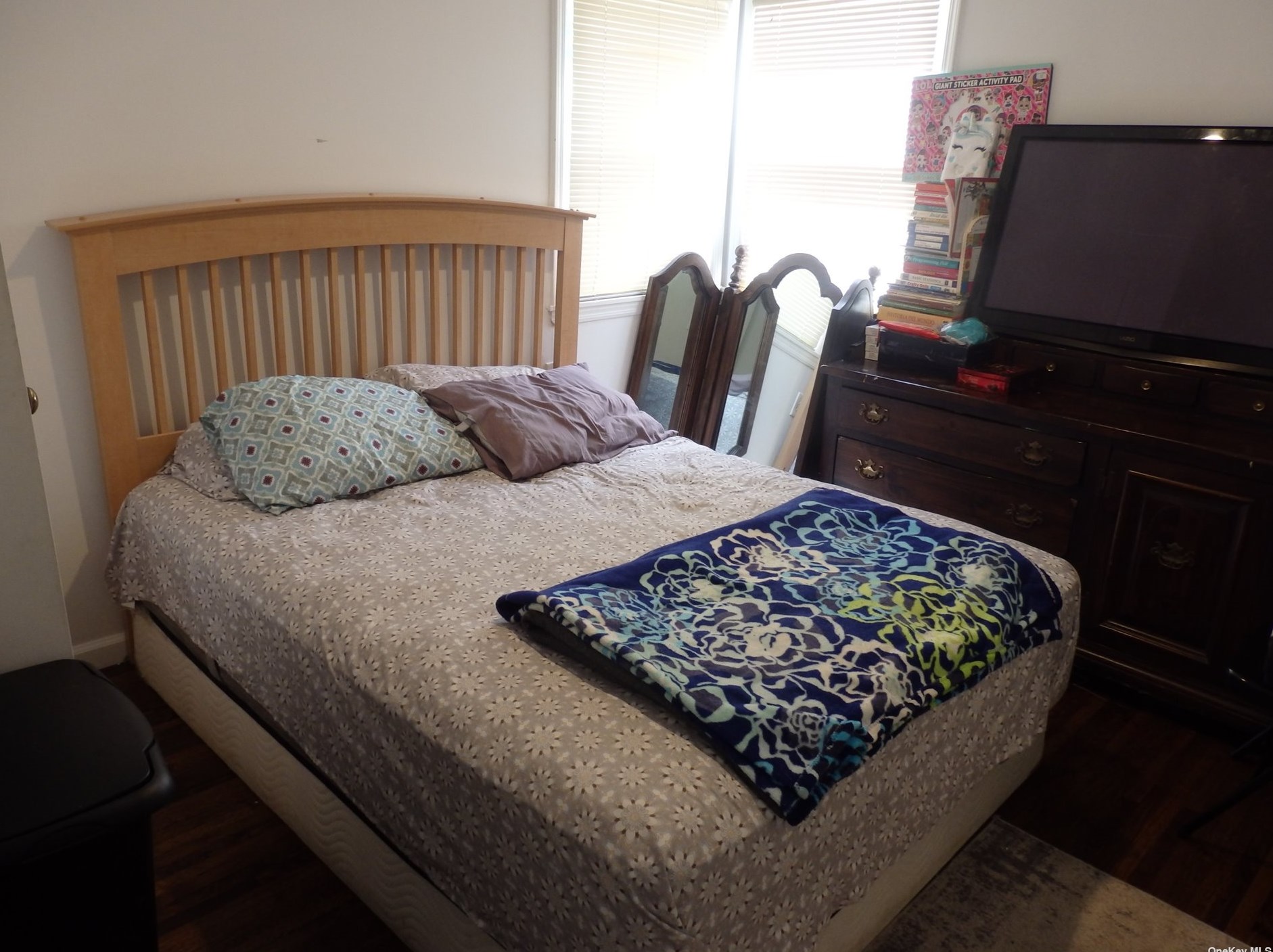 21 Frd Dr, East Massapequa NY  11758-3714 exterior