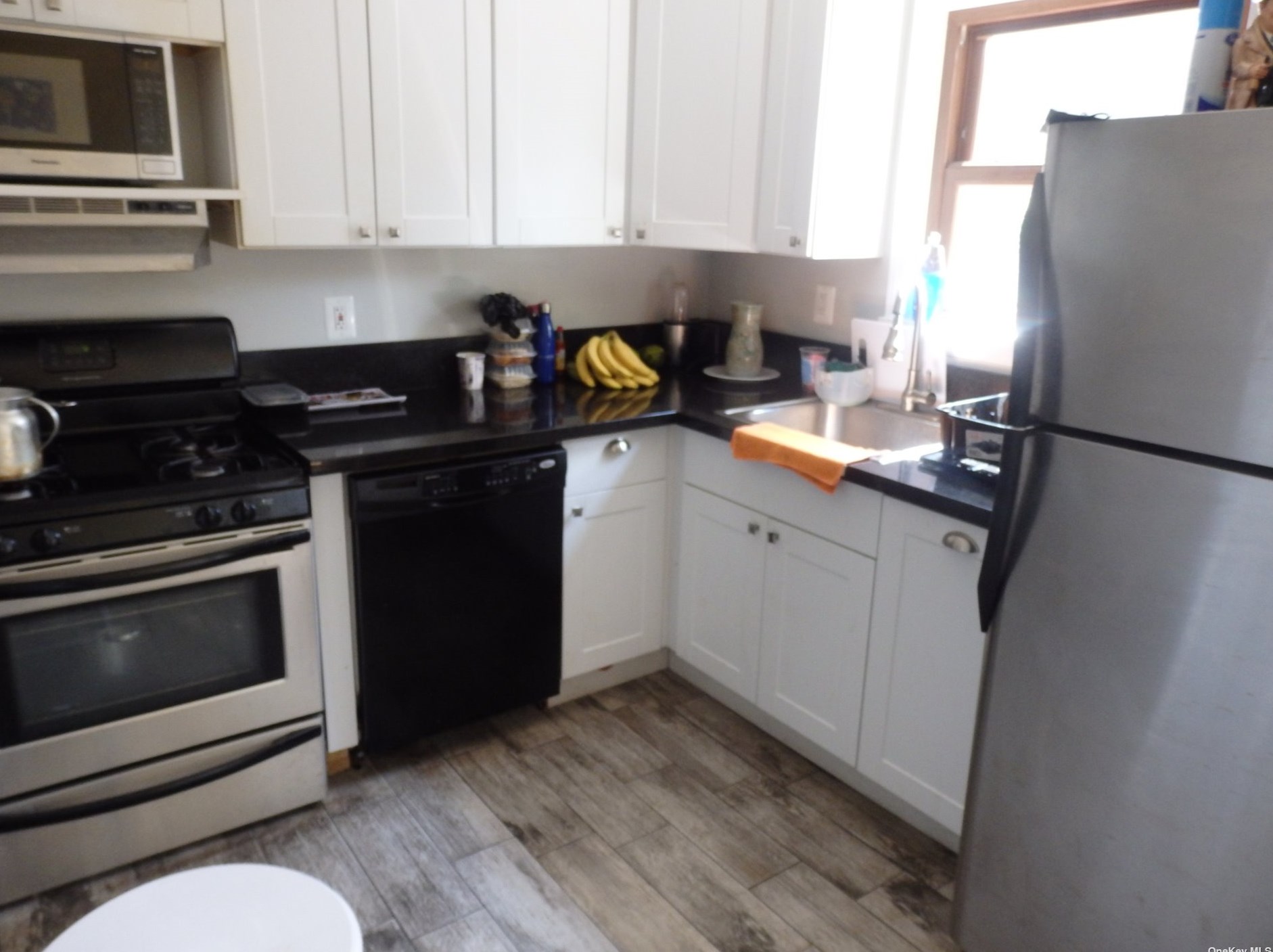 21 Frd Dr, East Massapequa NY  11758-3714 exterior