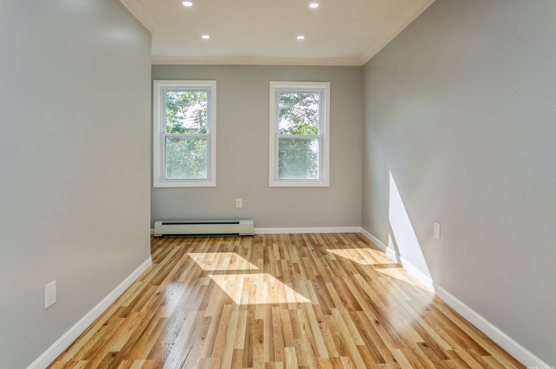 31-21 101st St, Flushing NY  11369-1321 exterior