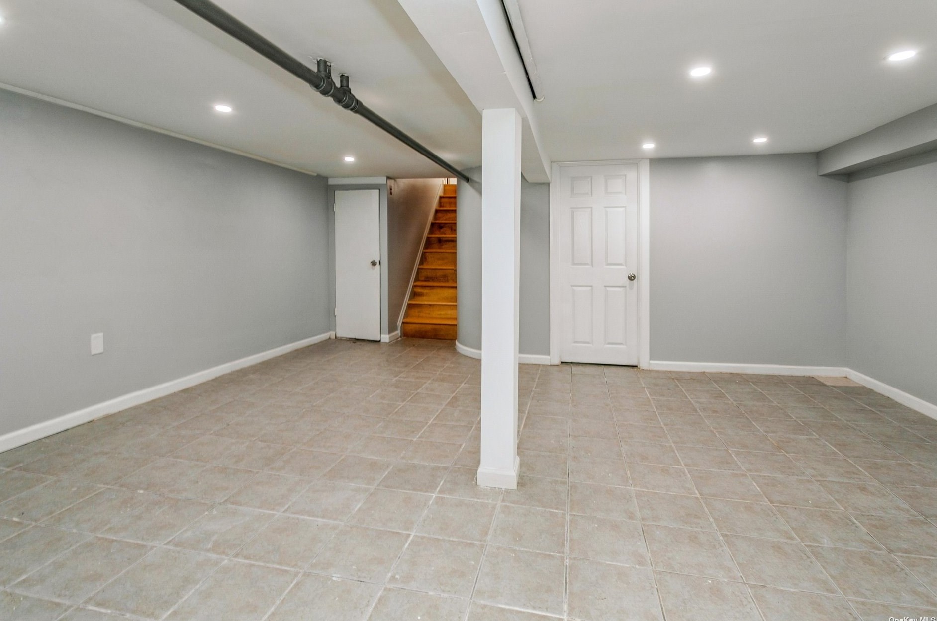 31-21 101st St, Flushing NY  11369-1321 exterior