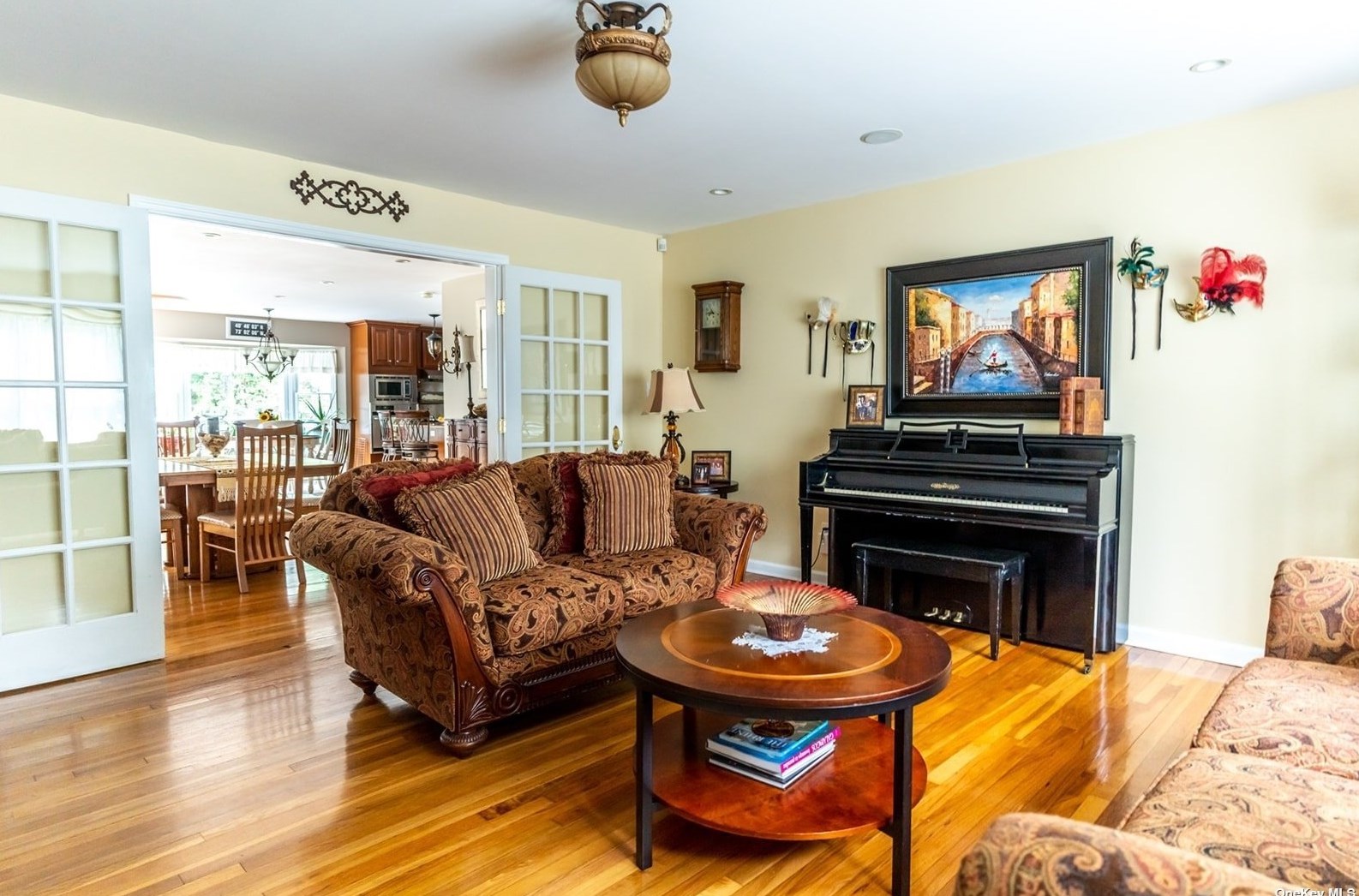 12 Oxbow Rd, Canaan Lake NY  11772-2230 exterior