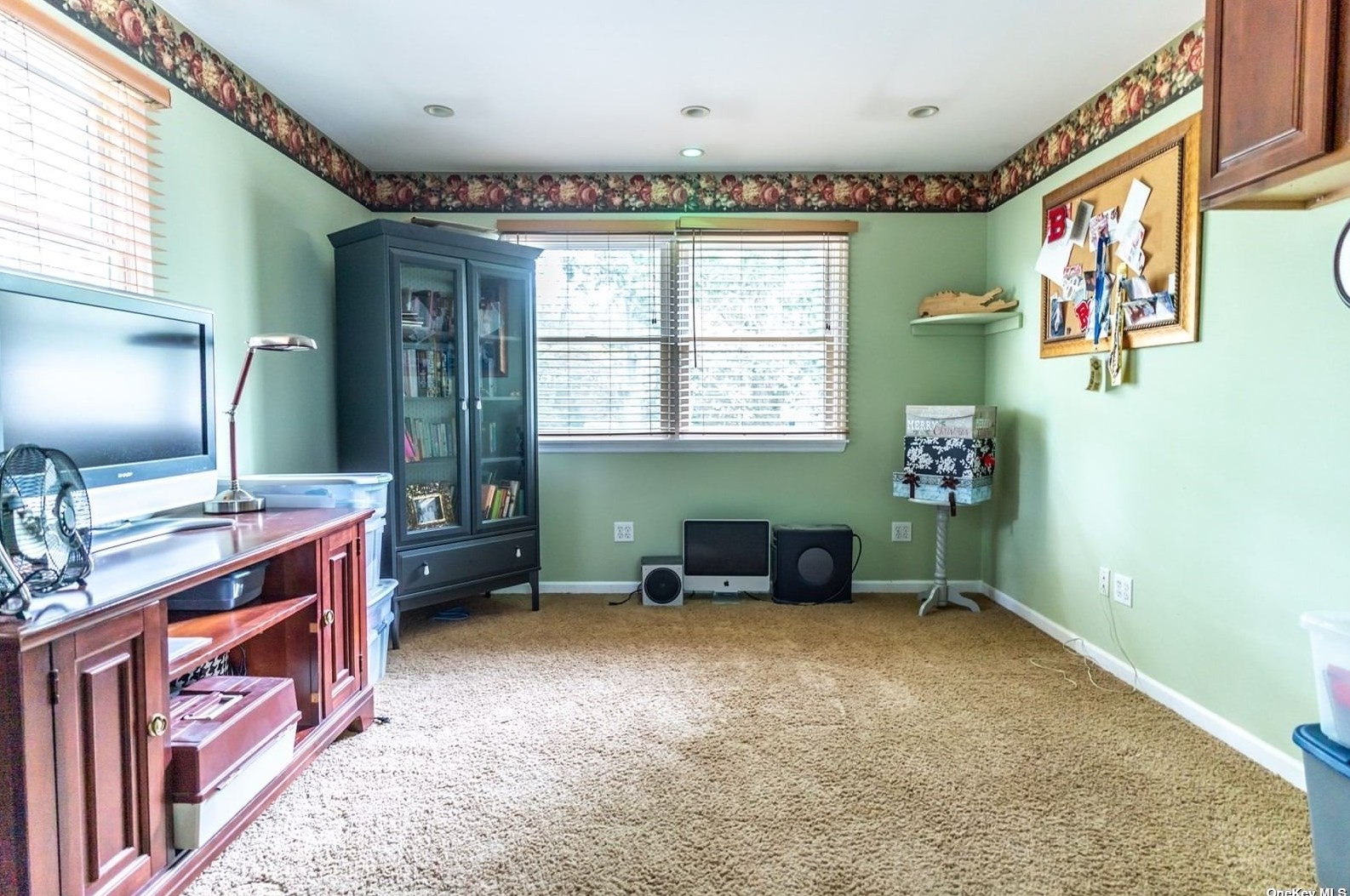 12 Oxbow Rd, Canaan Lake NY  11772-2230 exterior