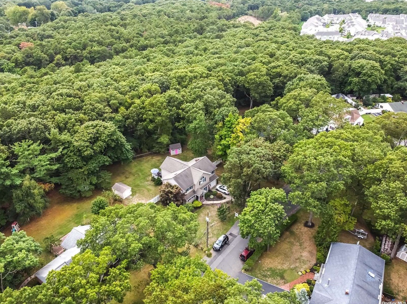 12 Oxbow Rd, Canaan Lake NY  11772-2230 exterior