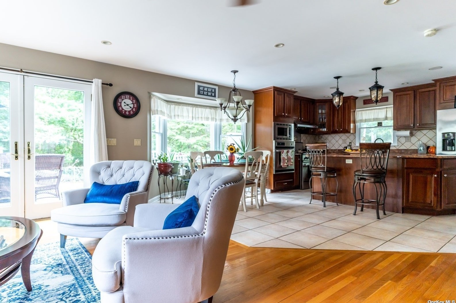 12 Oxbow Rd, Canaan Lake NY  11772-2230 exterior