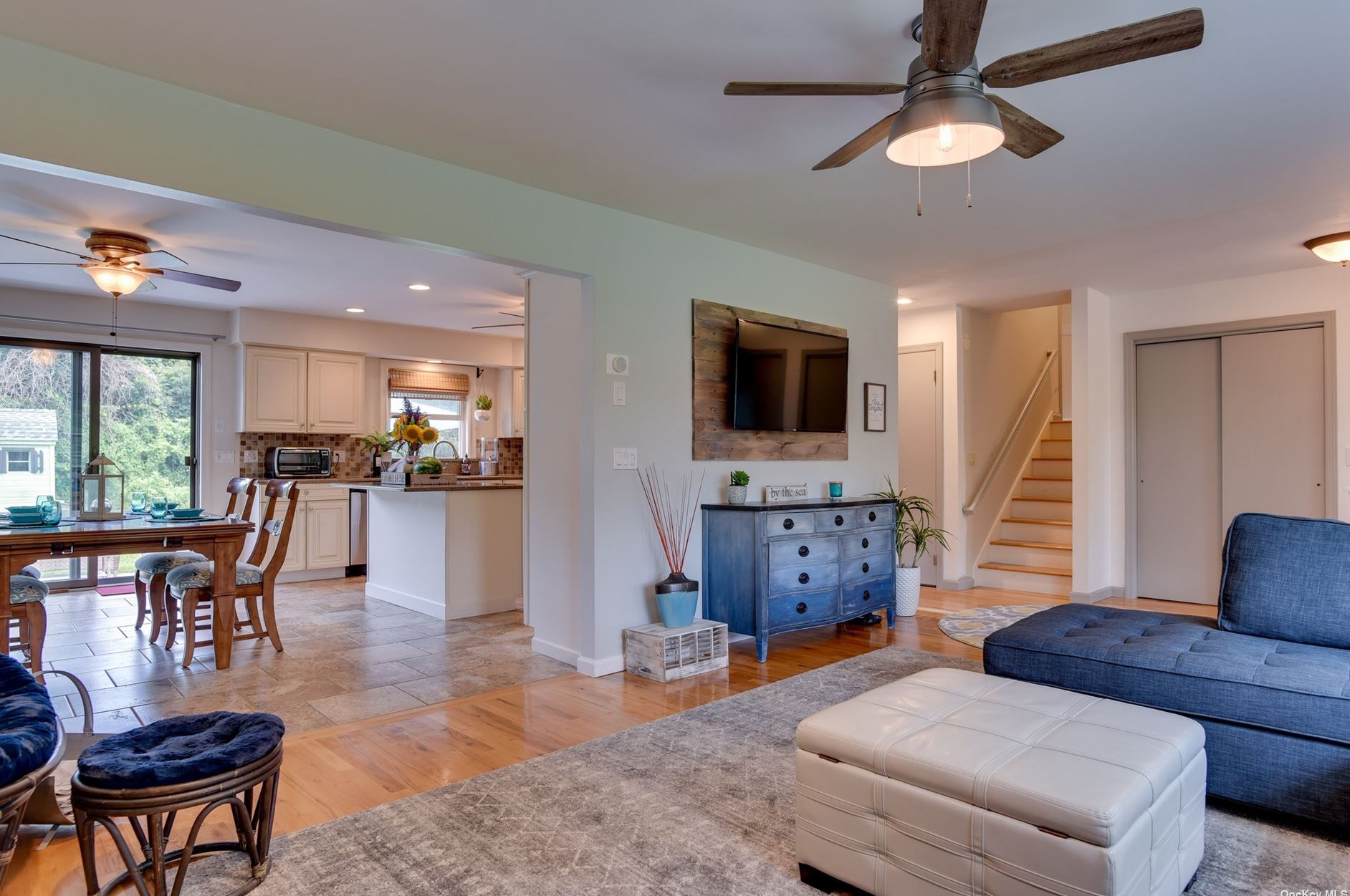 310 Bailie Beach Rd, Mattituck NY  11952-1113 exterior