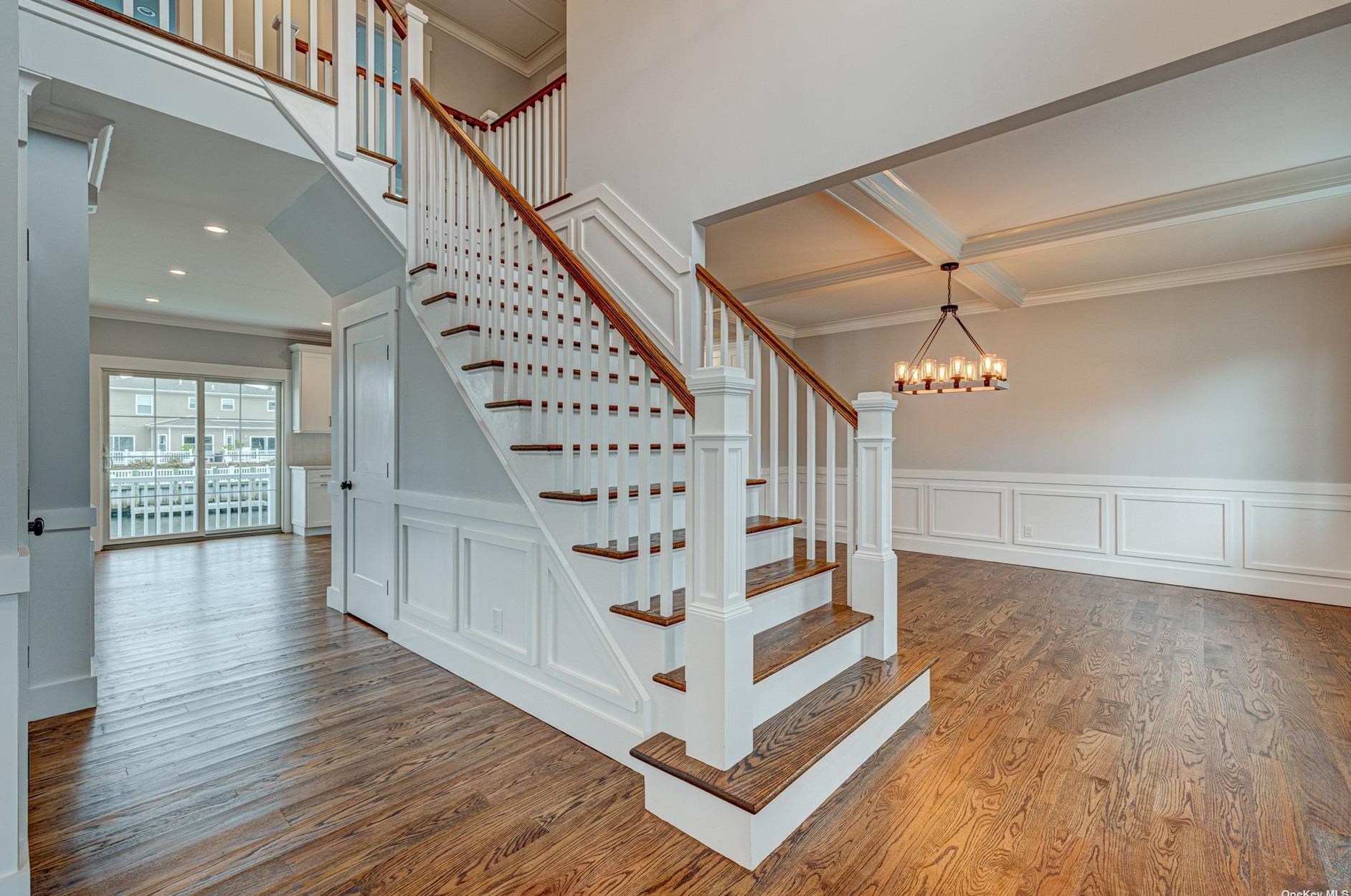 52 Beach Rd, East Massapequa NY  11758-6613 exterior