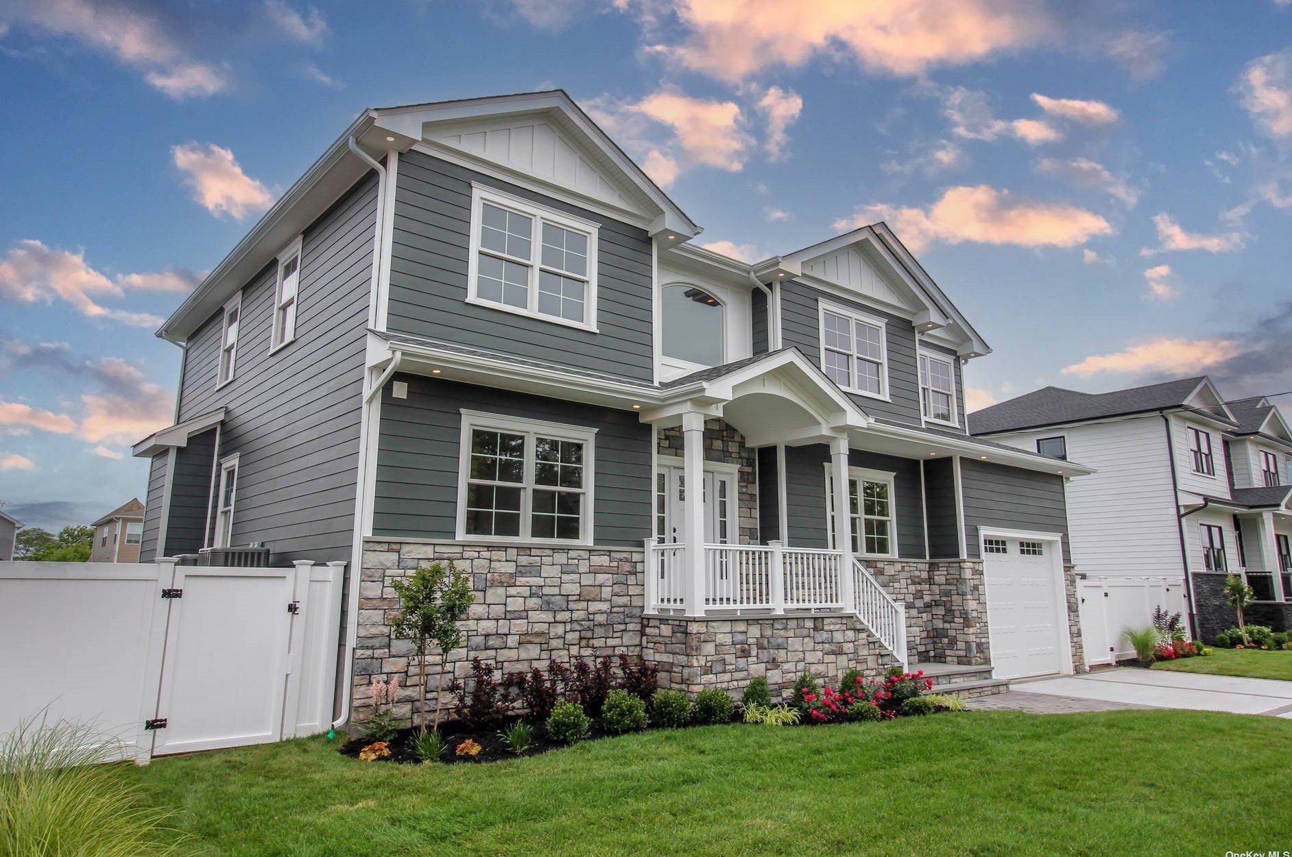 52 Beach Rd, East Massapequa NY  11758-6613 exterior