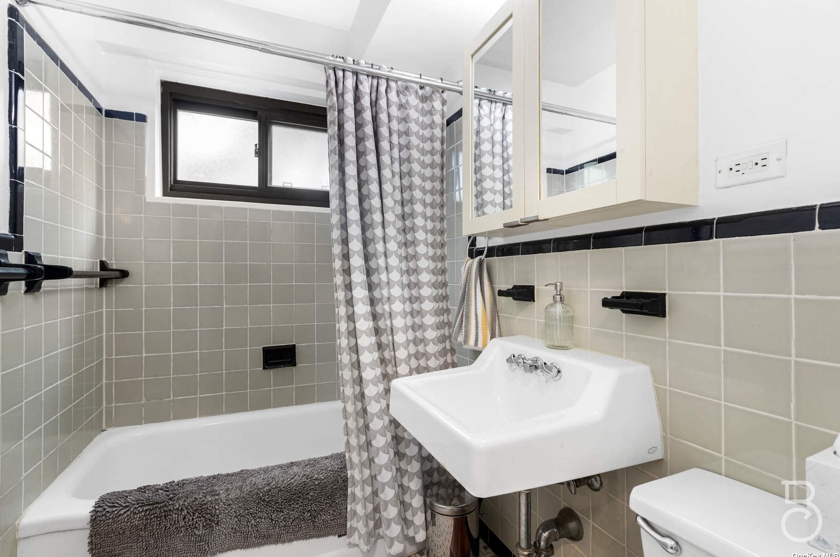 21-80 33rd Rd #3b, Long Island City, NY 11106