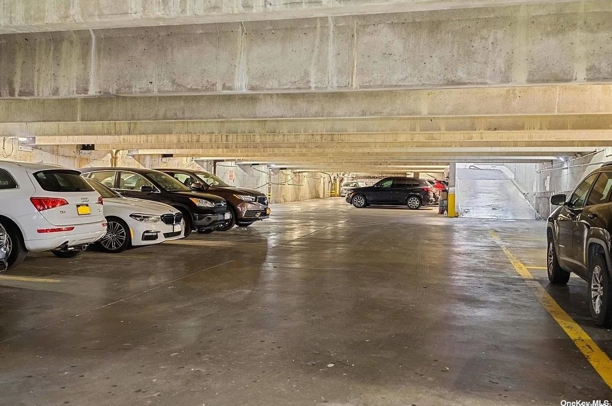 118-17 Union Tpke, Flushing NY  exterior